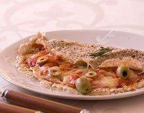 Galettes façon pizza au jambon, olives et fromage